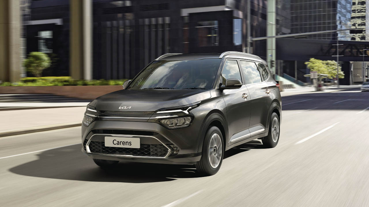 Discover the Kia Carens Clavis Showroom in Malad with Shreenath Kia