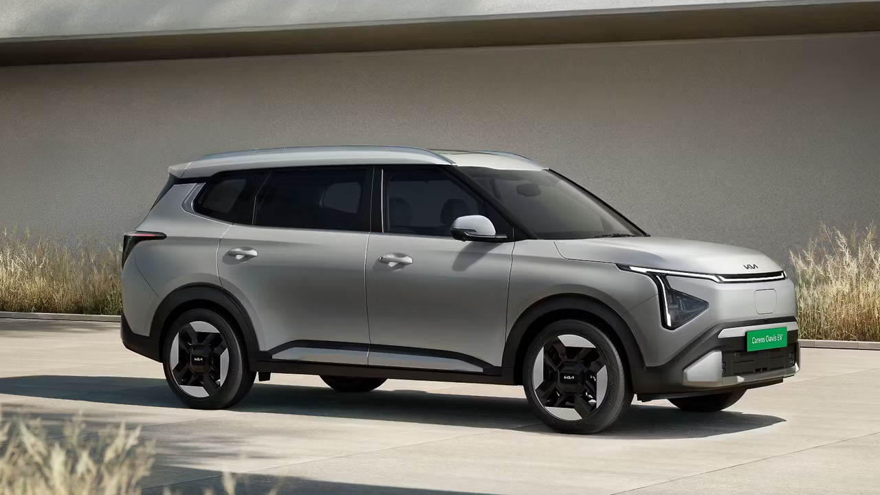 Step Into the Future: Kia Carens EV Showroom Experience with Shreenath Kia