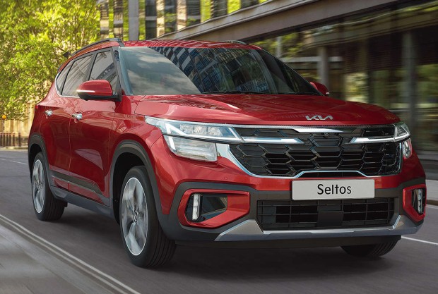 New Kia Sonet 2024 front view in Thane