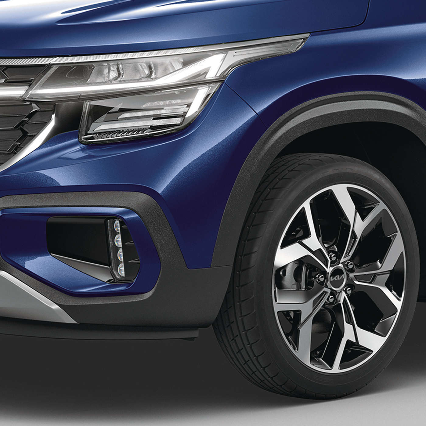 2023 Kia EV6 Accelerating On A Narrow Road Front View